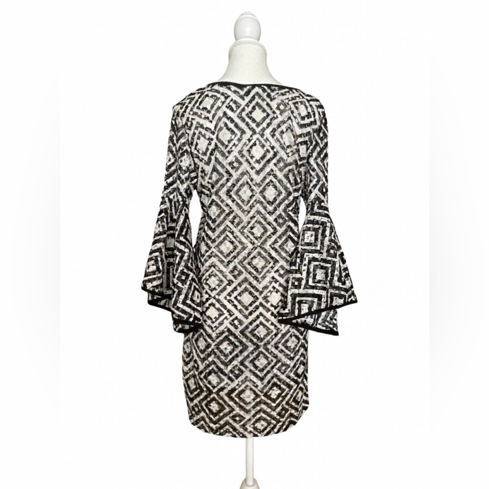 Cover Me Black and White Lace Bell Sleeve Cover Up Tunic | Size Medium - Picture 2 of 3